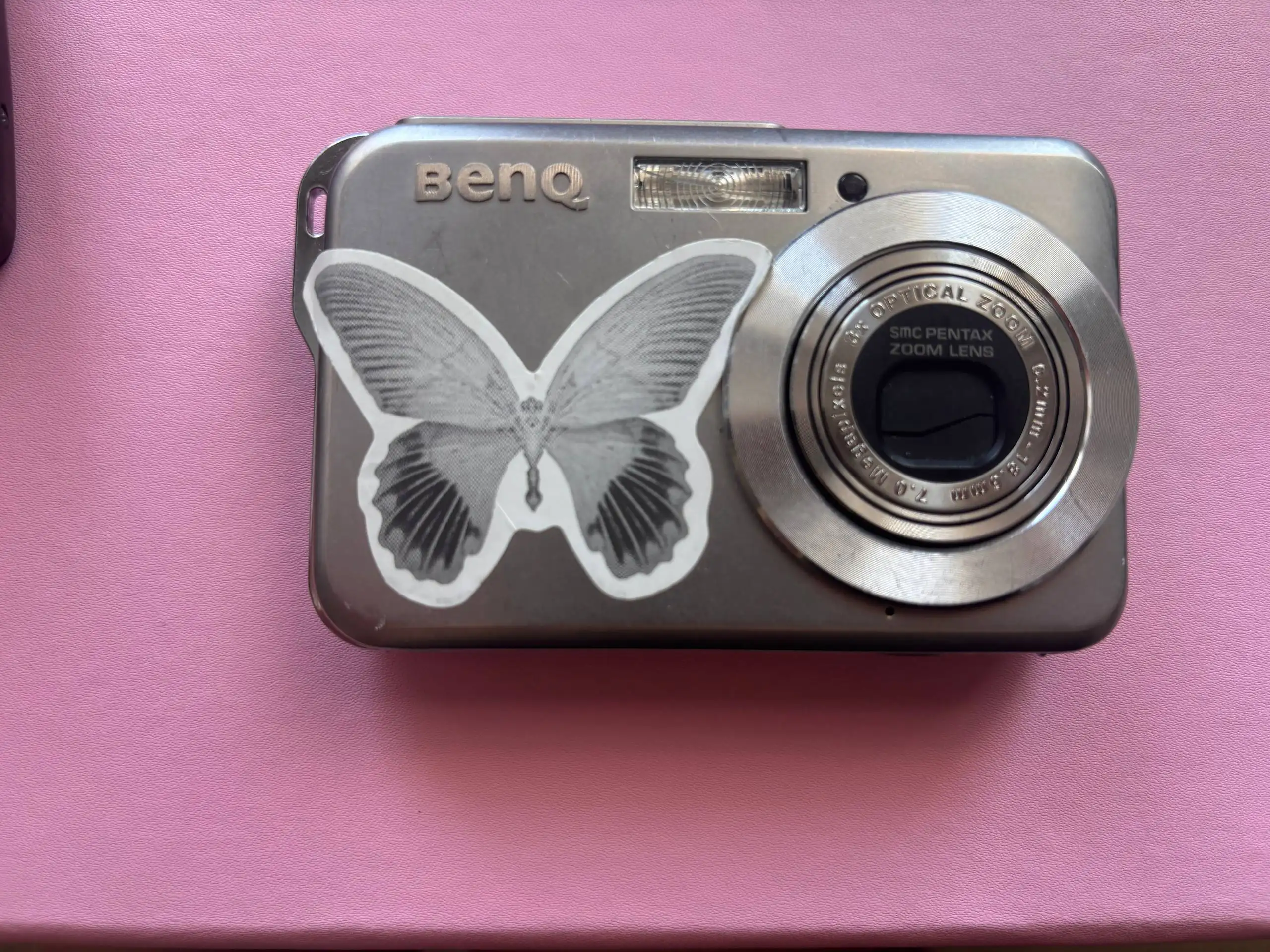 Продажа б/у фотоаппаратов Olympus и Benq - Фотоаппараты (Электроника) в Казань