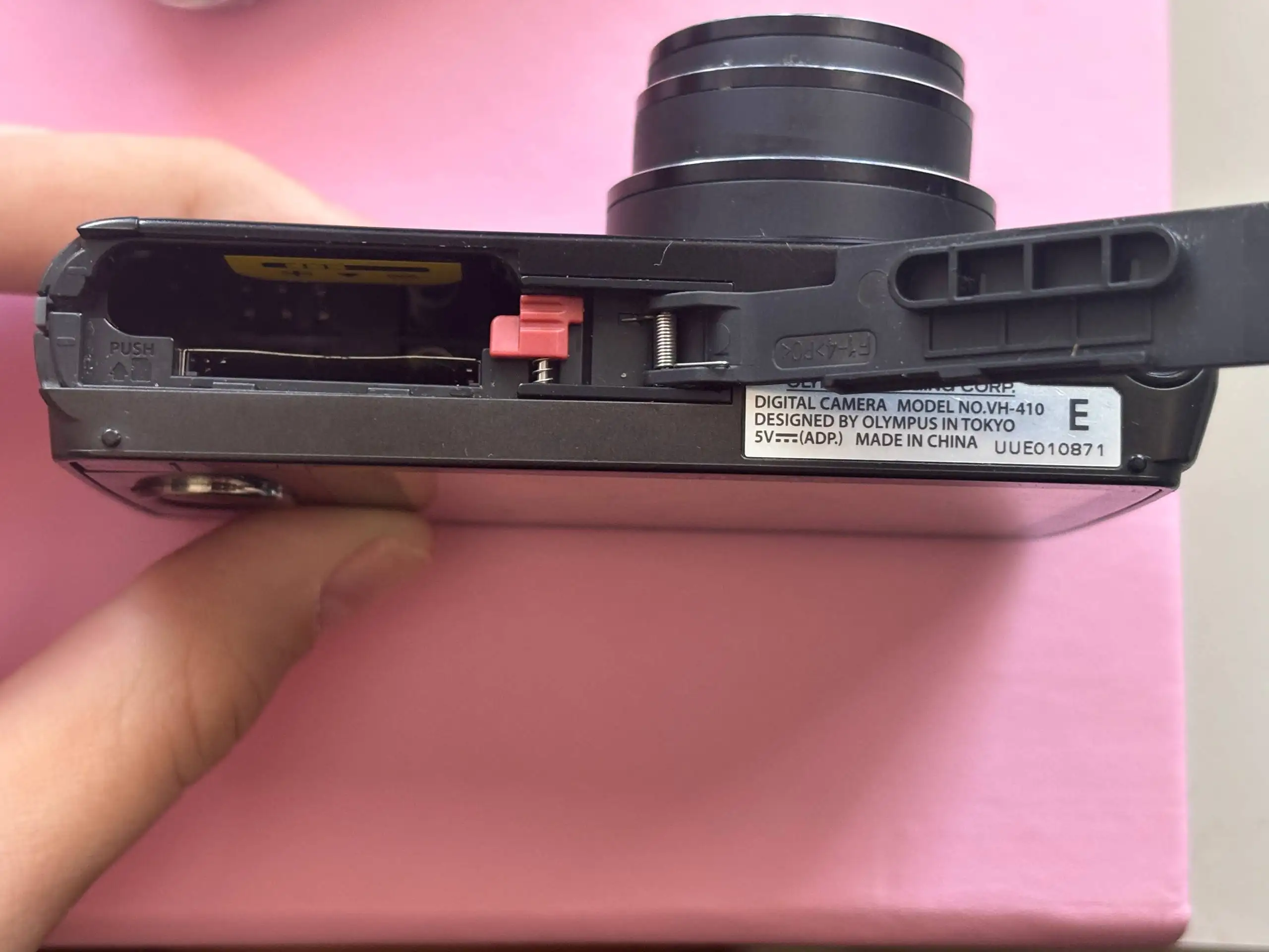 Продажа б/у фотоаппаратов Olympus и Benq - Фотоаппараты (Электроника) в Казань