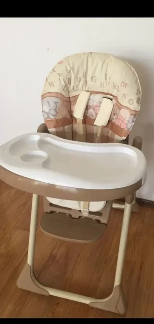 Стул для кормления в хорошем состоянии - Игрушки и одежда в Казань