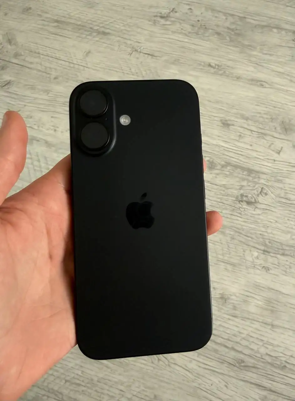 iPhone 16 128 ГБ черный в отличном состоянии - Смартфоны (Электроника) в Казань