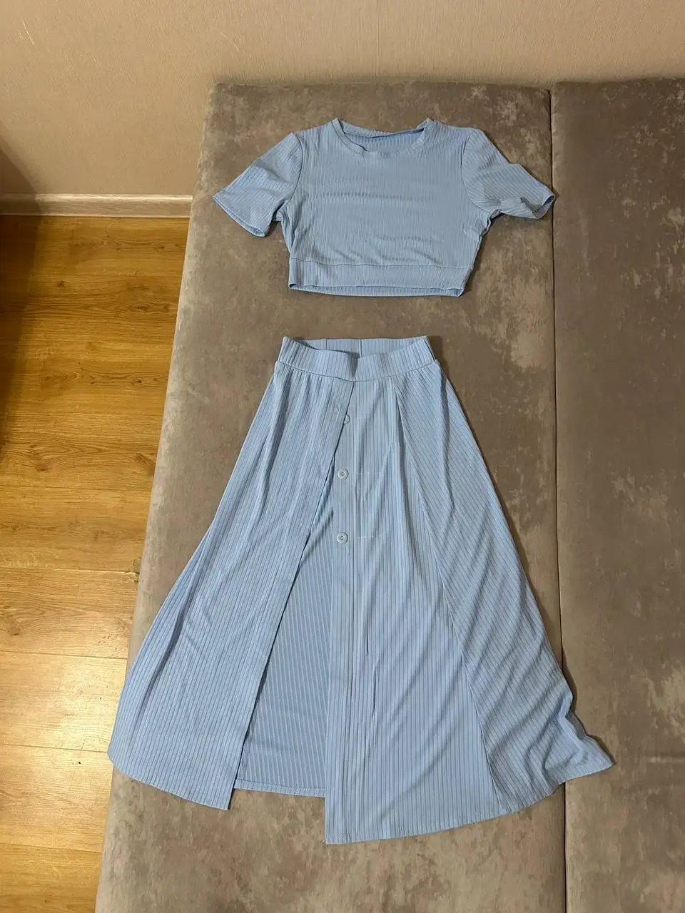 Костюмы с юбкой и топом летние новые - Женская одежда (Одежда) в Казань