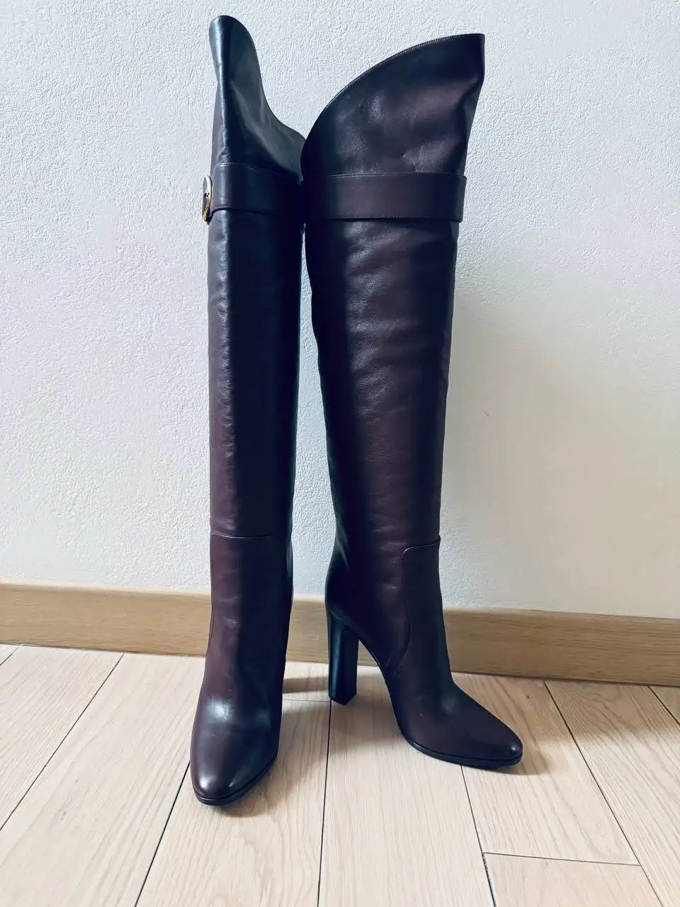 Кожаные сапоги Dolce & Gabbana, коричневые, размер 40 - Обувь (Одежда) в Казань