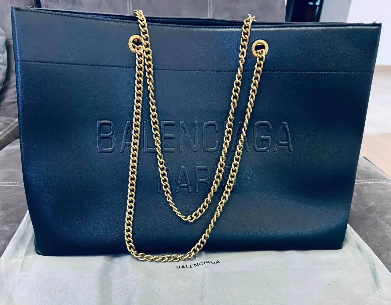 Сумка-тоут Balenciaga из телячьей кожи, новая - Сумки (Одежда) в Казань