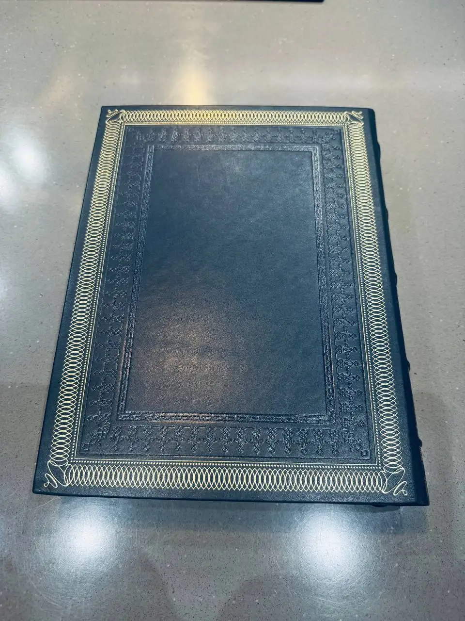 Подарочная книга "Нефть и газ. Мировая история" - Барахолка в Казань