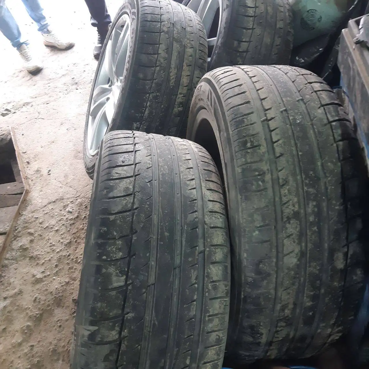 Продам летнюю резину R20 275/45 2021 года - Шины (Запчасти) в Казань