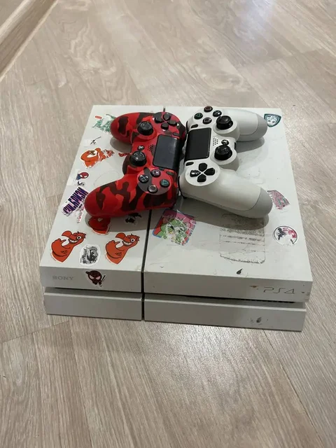 Продам PlayStation 4 с играми и геймпадами - частное объявление в Казань