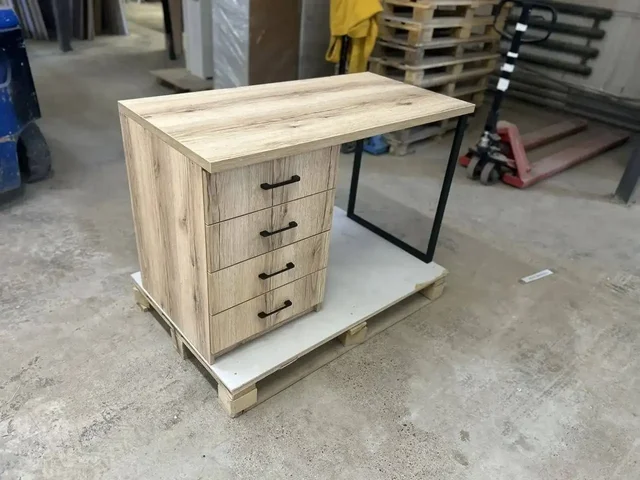 Стол в стиле лофт - Мотоциклы и мопеды в Казань