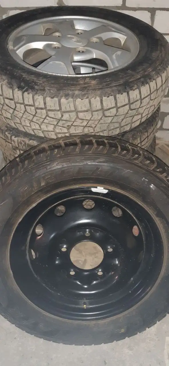 Комплект шин Pirelli Scorpion 185/75/16 для Нивы с запаской - Шины и диски (Запчасти) в Казань