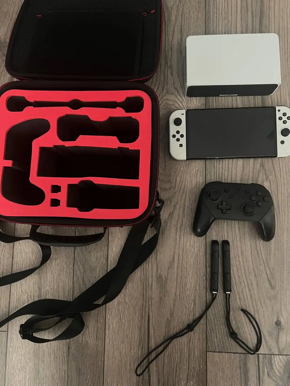 Продам прошитую Nintendo Switch OLED - Игровые консоли (Электроника) в Казань