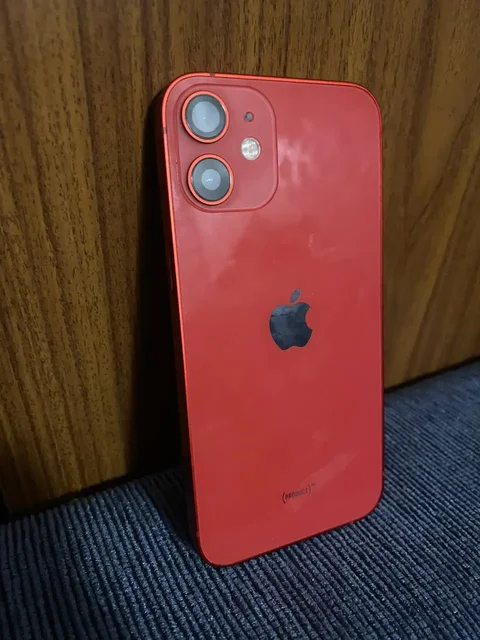 Продажа iPhone с замененными аккумулятором и дисплеем - Игровые приставки в Казань