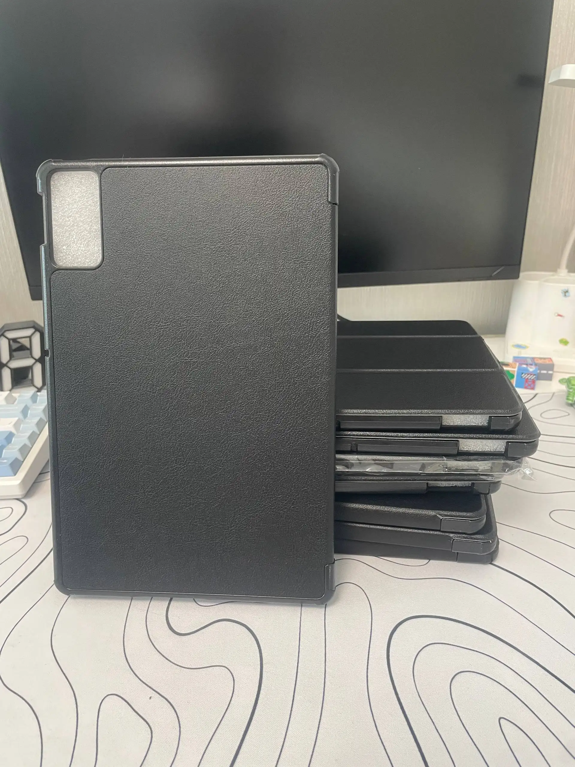 Чехлы на планшеты в новом состоянии - Барахолка в Казань