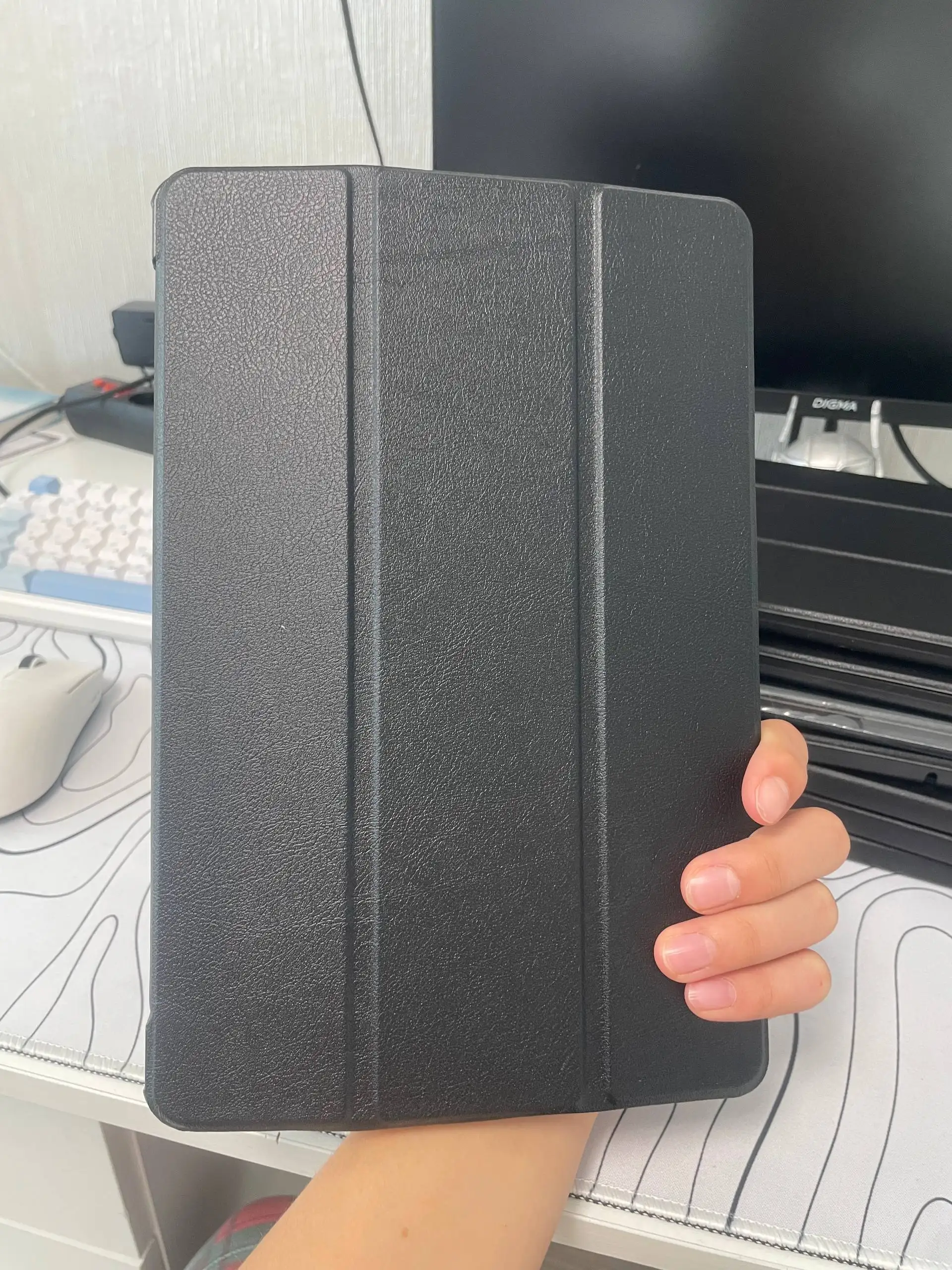 Чехлы на планшеты в новом состоянии - Барахолка в Казань