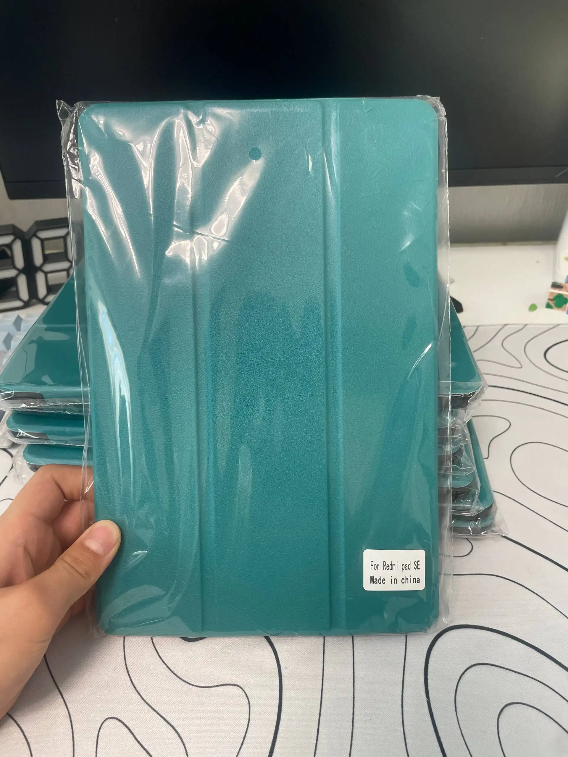 Чехлы на планшеты в новом состоянии - Барахолка в Казань