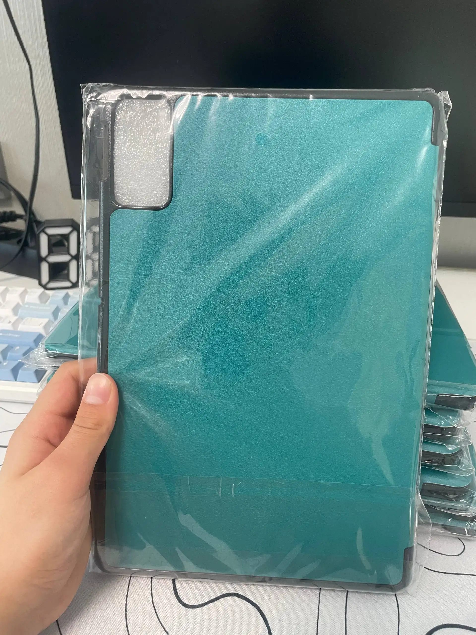 Чехлы на планшеты в новом состоянии - Барахолка в Казань