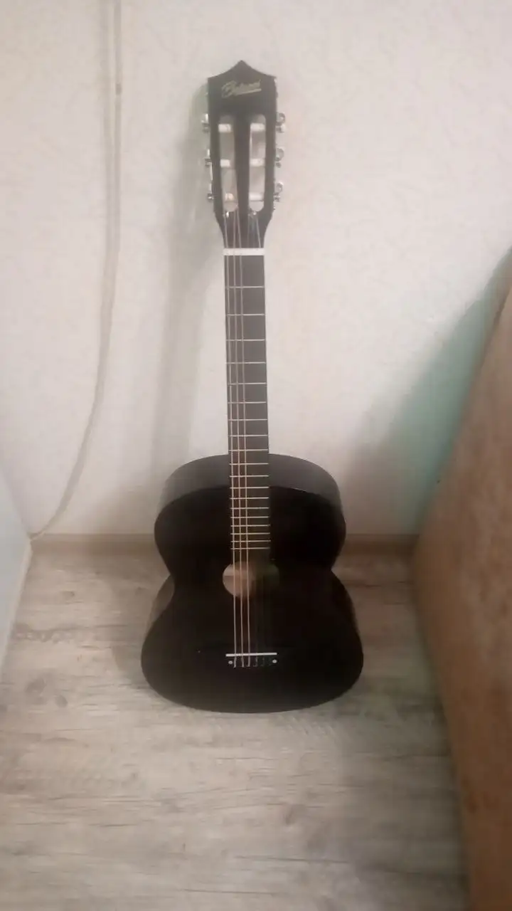 Продажа гитары Belucci с аксессуарами - Музыкальные инструменты (Хобби и отдых) в Казань