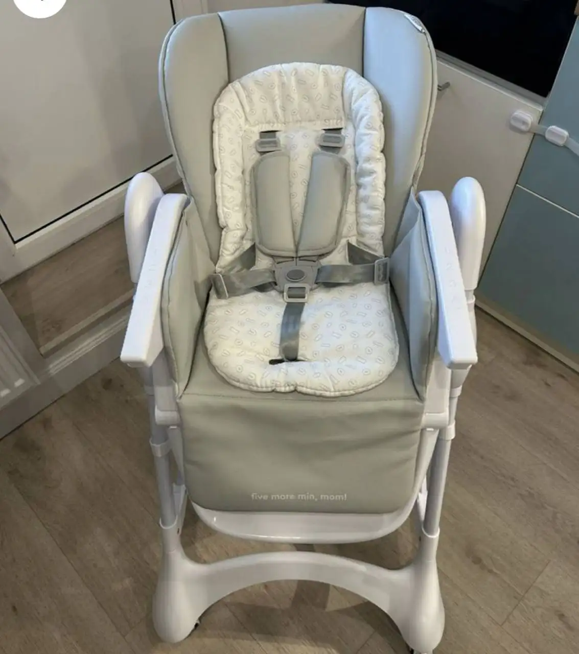 Продам детский стульчик для кормления Junion - Мебель для детей (Товары для детей) в Казань