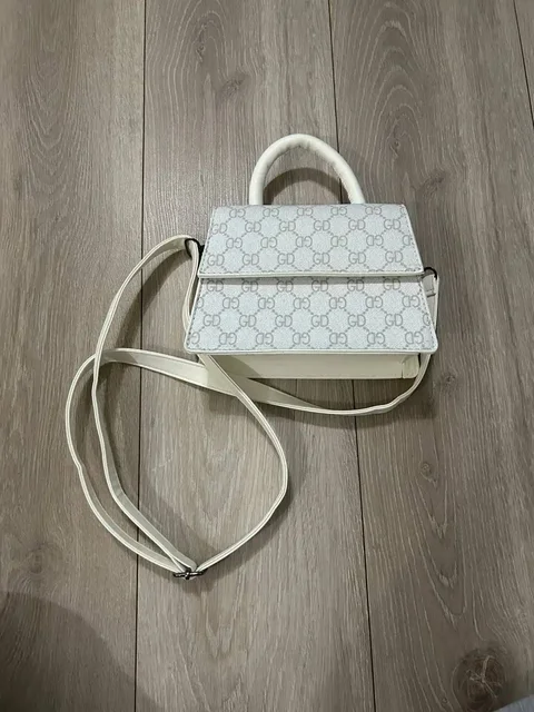 Продам женскую сумочку - Сумки и аксессуары в Казань