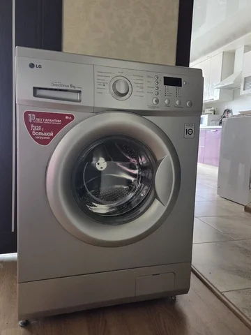 Продам стиральную машину LG с незначительным дефектом - Постельные принадлежности в Казань