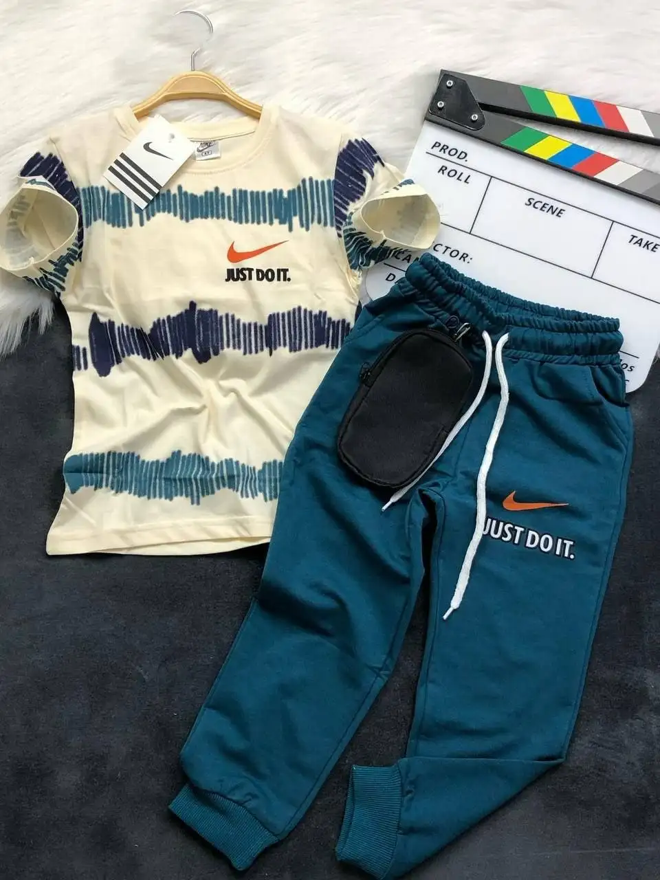 Комплект Nike с кошельком для детей разных возрастов - Детская одежда (Одежда) в Казань