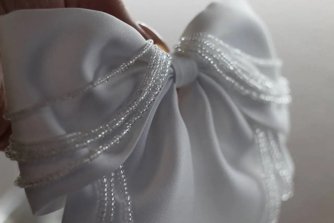 Белый бант для выпускного, свадьбы и фотосессии - Барахолка в Казань