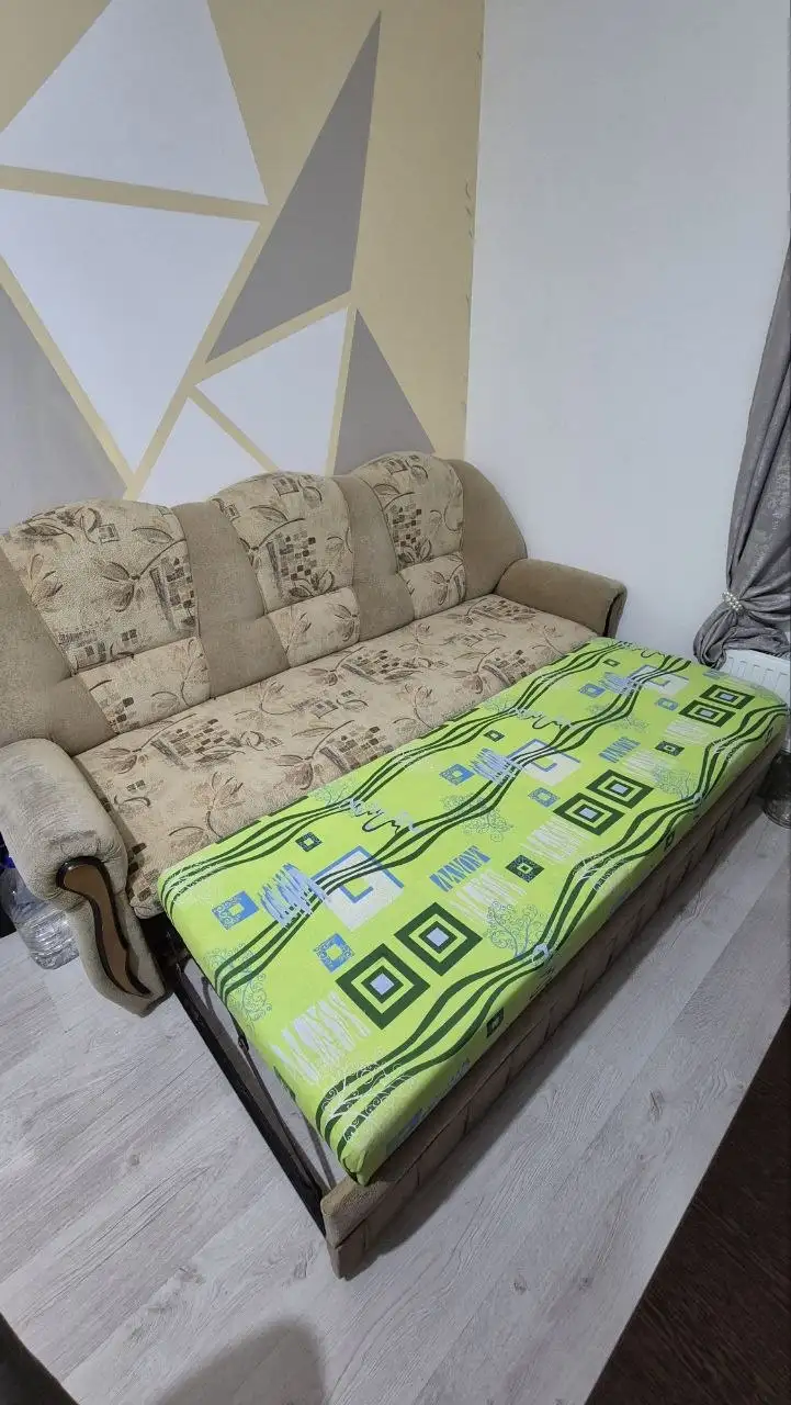 Продам диван б/у - Мебель (Для дома и дачи) в Казань