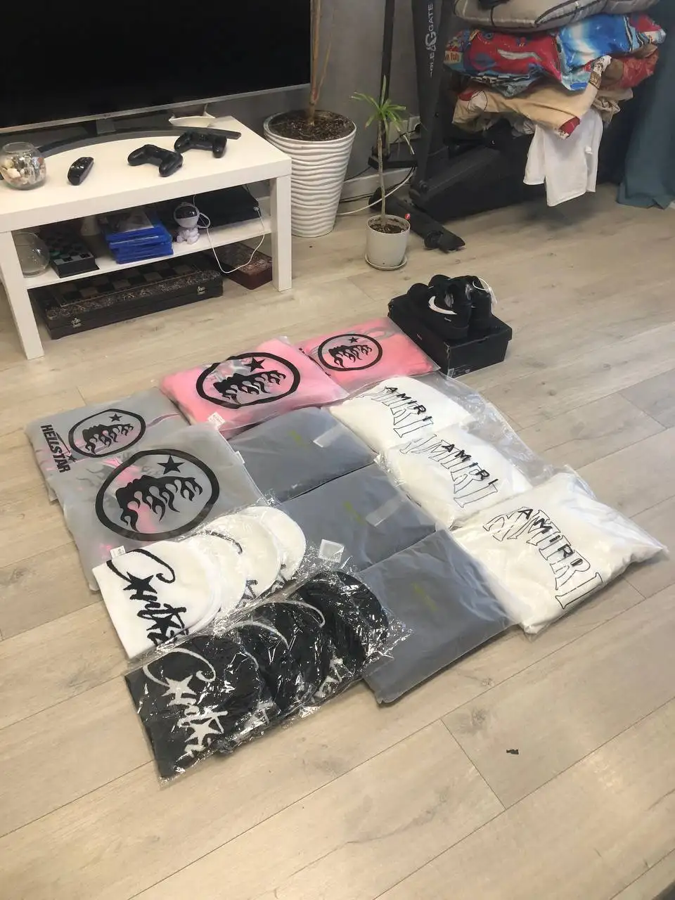 Продам новую одежду оптом - Оптовая продажа (Одежда) в Казань