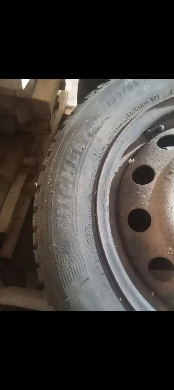 Зимние колеса для Hyundai Solaris и Kia Rio R16 - Шины и диски (Запчасти) в Казань