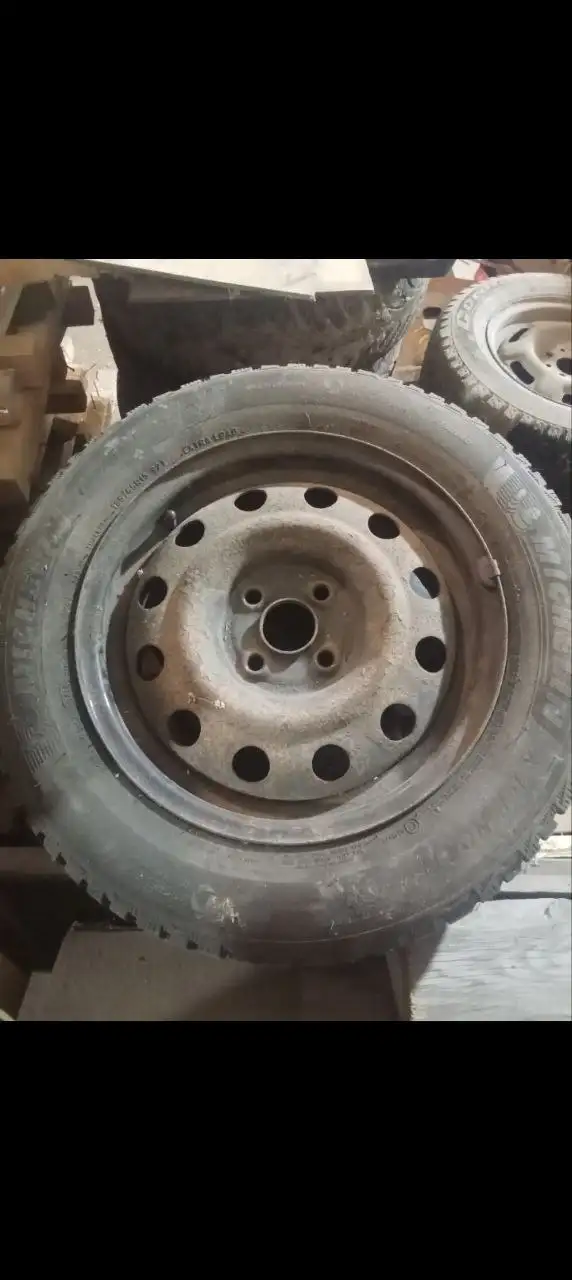 Зимние колеса для Hyundai Solaris и Kia Rio R16 - Шины и диски (Запчасти) в Казань