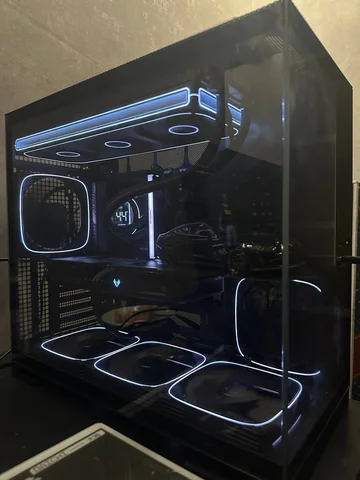 Продам Игровой ПК с RTX 5070 и Ryzen 5 7500f - Игровые консоли в Казань