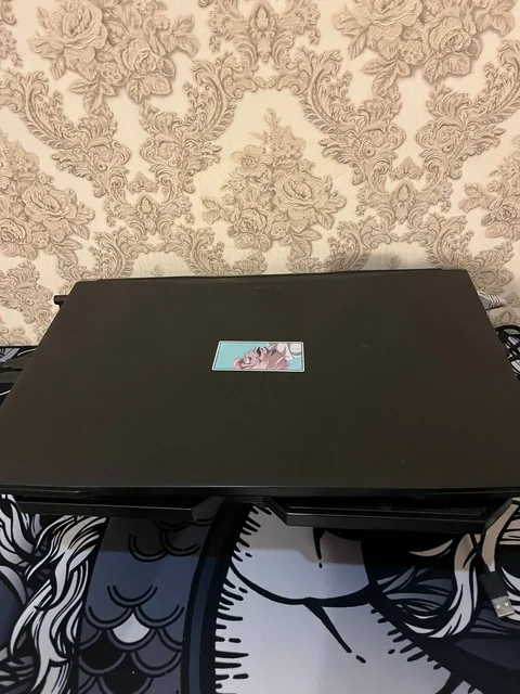 Продам ноутбук с дефектом дисплея - Игровые консоли в Казань