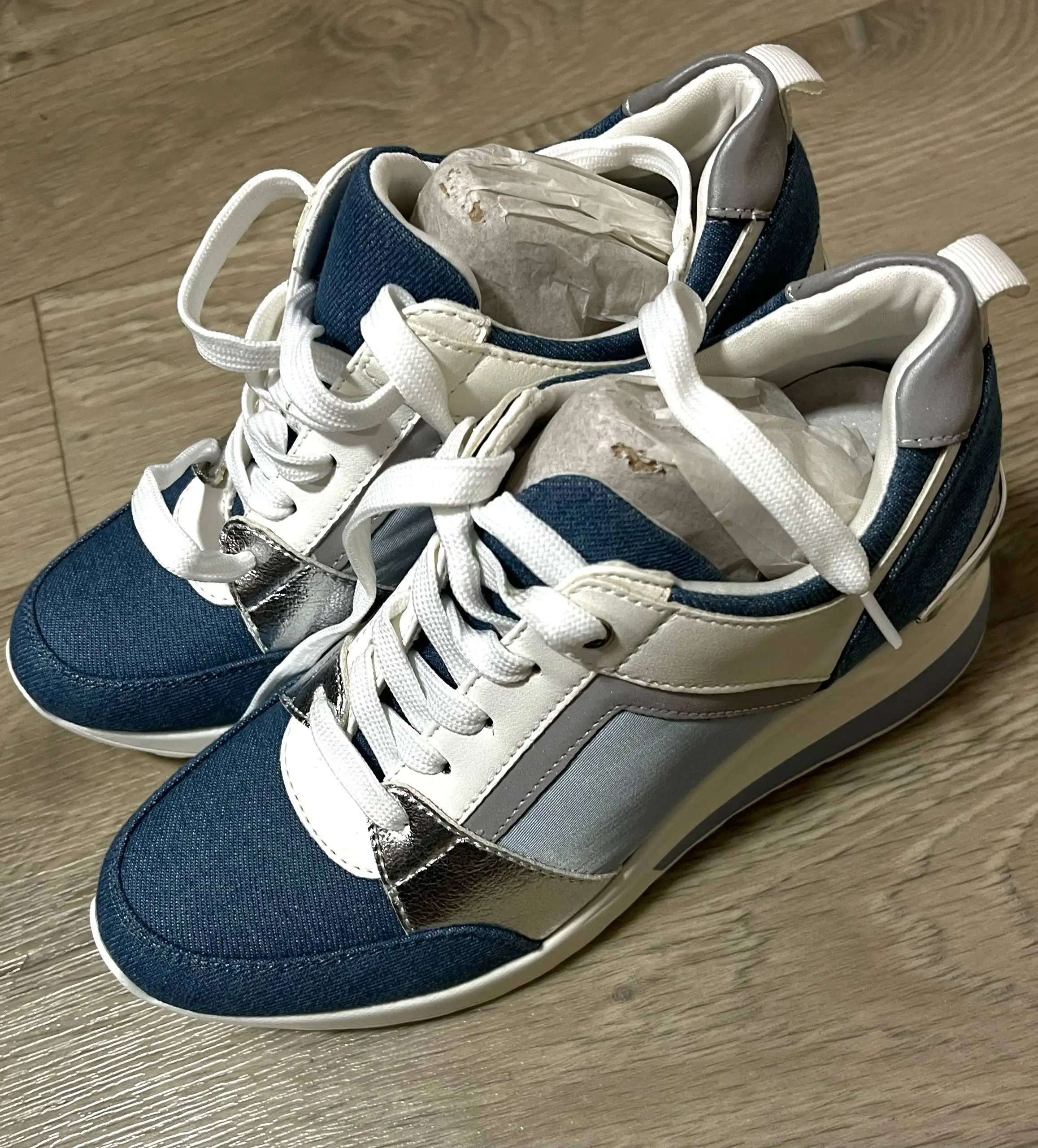 Женские кроссовки новые, размер 37 - Обувь (Одежда) в Казань