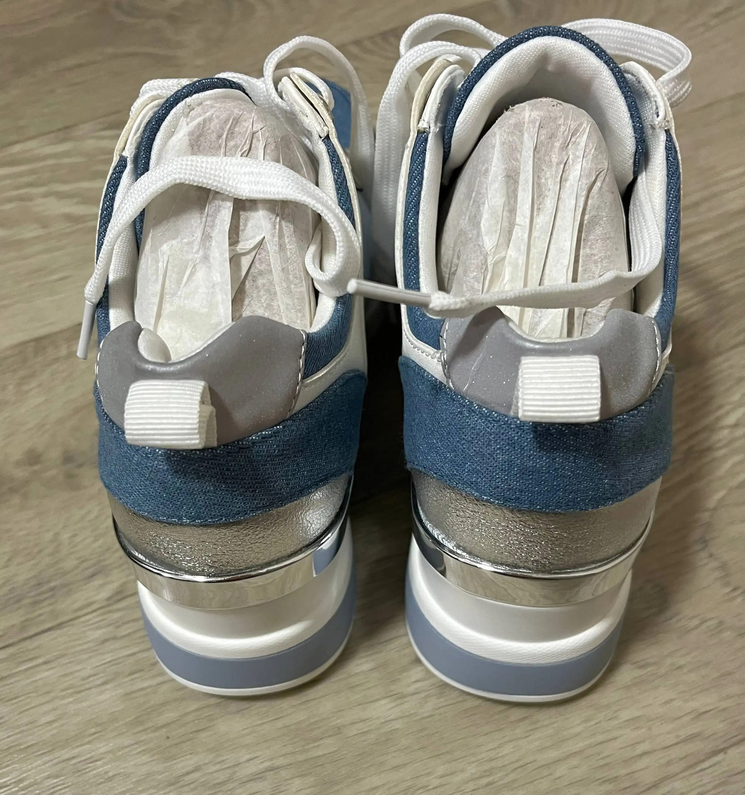 Женские кроссовки новые, размер 37 - Обувь (Одежда) в Казань