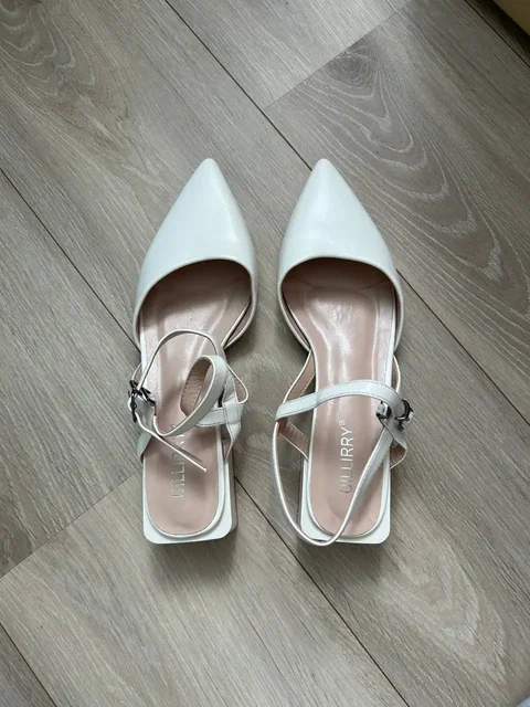 Туфли в отличном состоянии размер 39 - Верхняя одежда и обувь в Казань