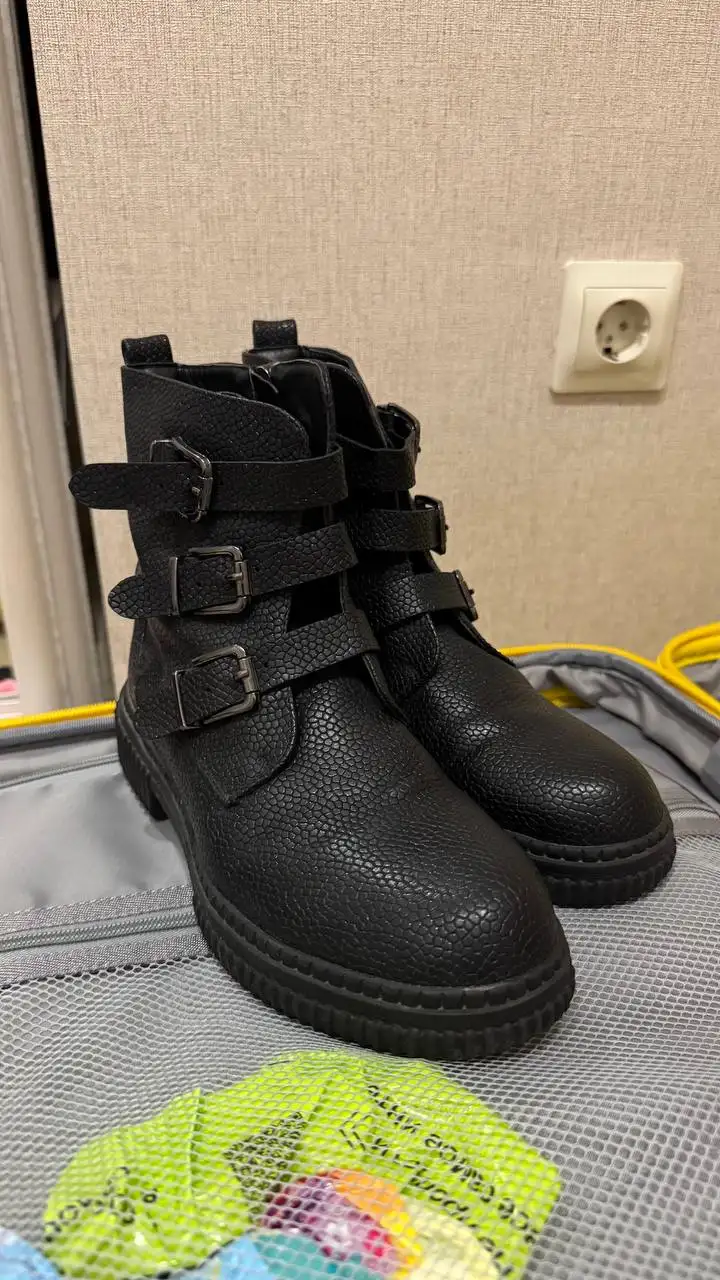 Пиджаки и сапоги женские б/у - Верхняя одежда и обувь (Одежда) в Казань