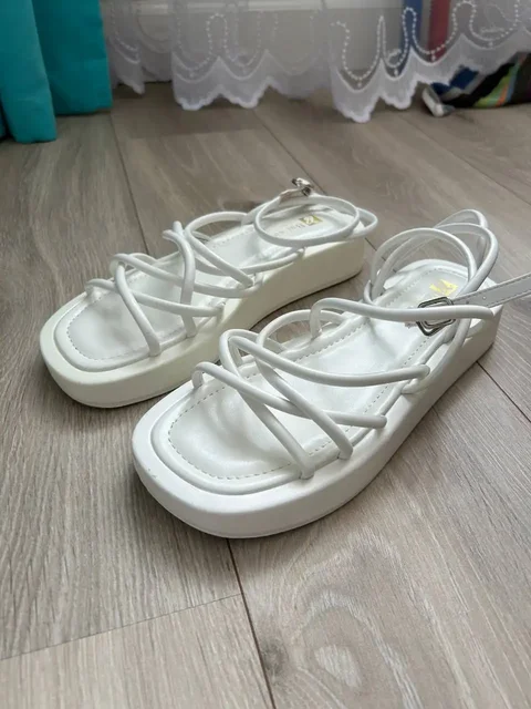 Женские летние босоножки размер 40 - Верхняя одежда и обувь в Казань