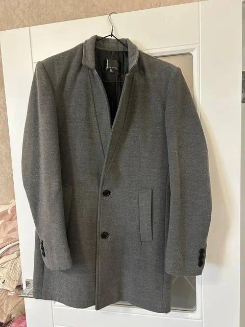 Мужское пальто серое размер S - Костюмы в Казань