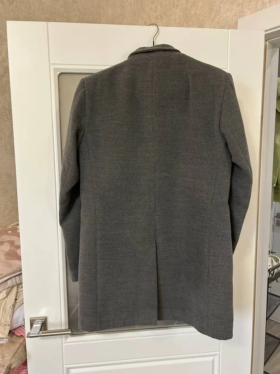 Мужское пальто серое размер S - Одежда в Казань