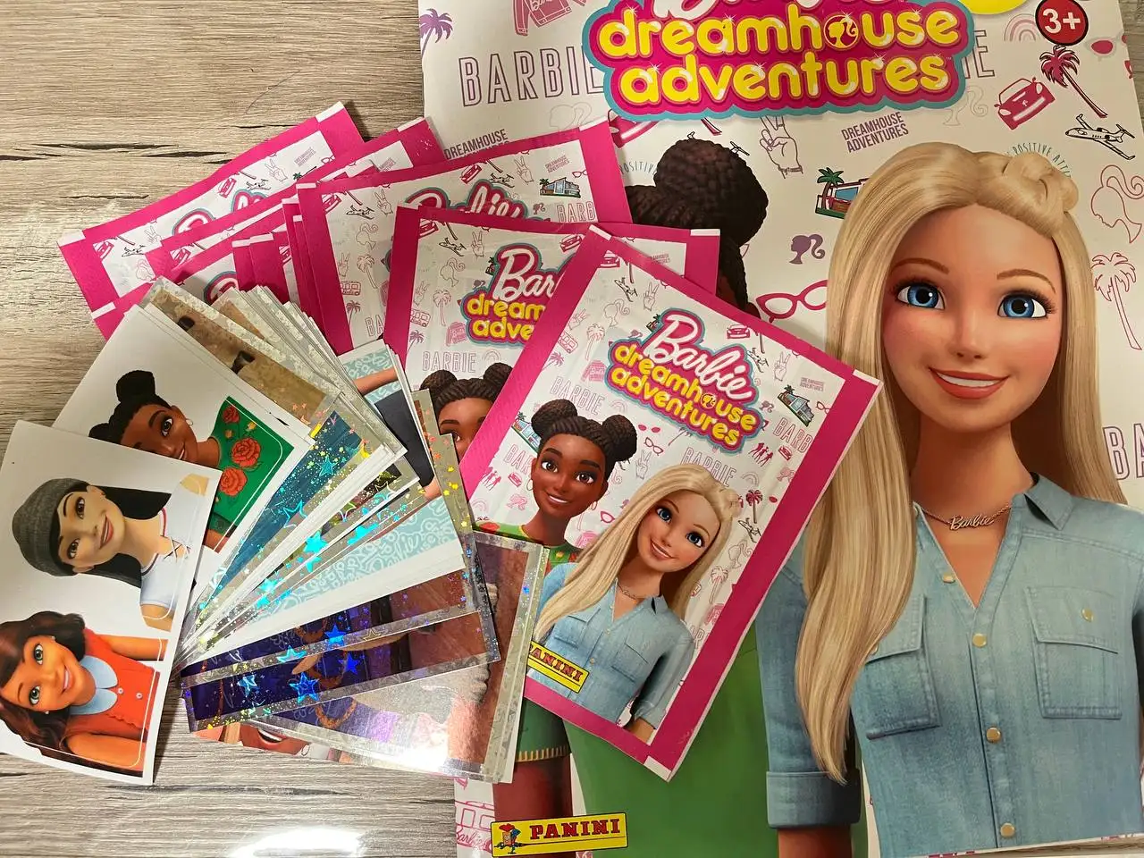 Наклейки к альбому Барби и Rainbow Surprise Poopsie - Коллекционирование (Хобби и отдых) в Казань