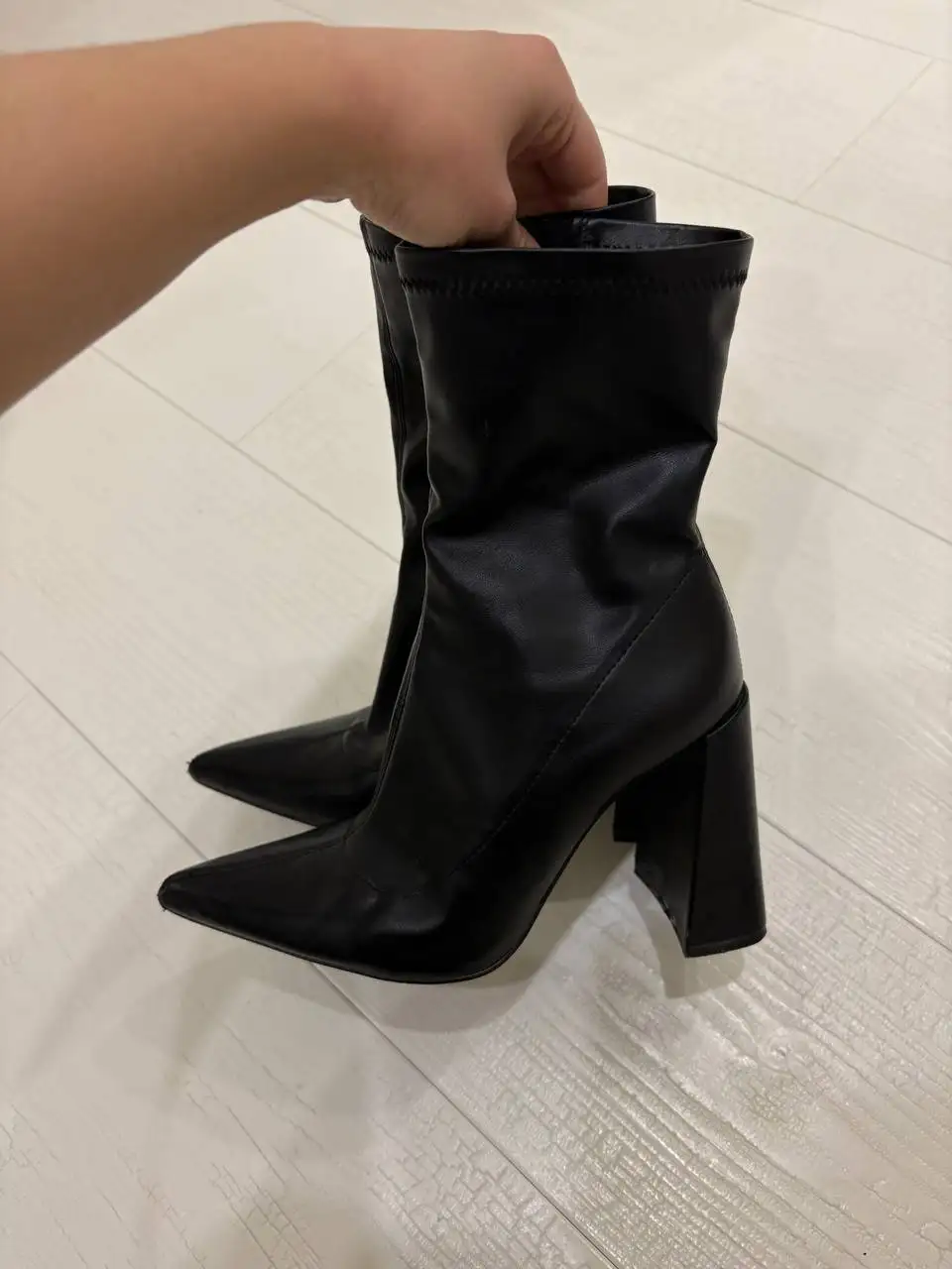 Продажа лазерного гравировщика, ели искусственной, сумки Gucci, тумбы, обуви и чаши - Барахолка в Казань