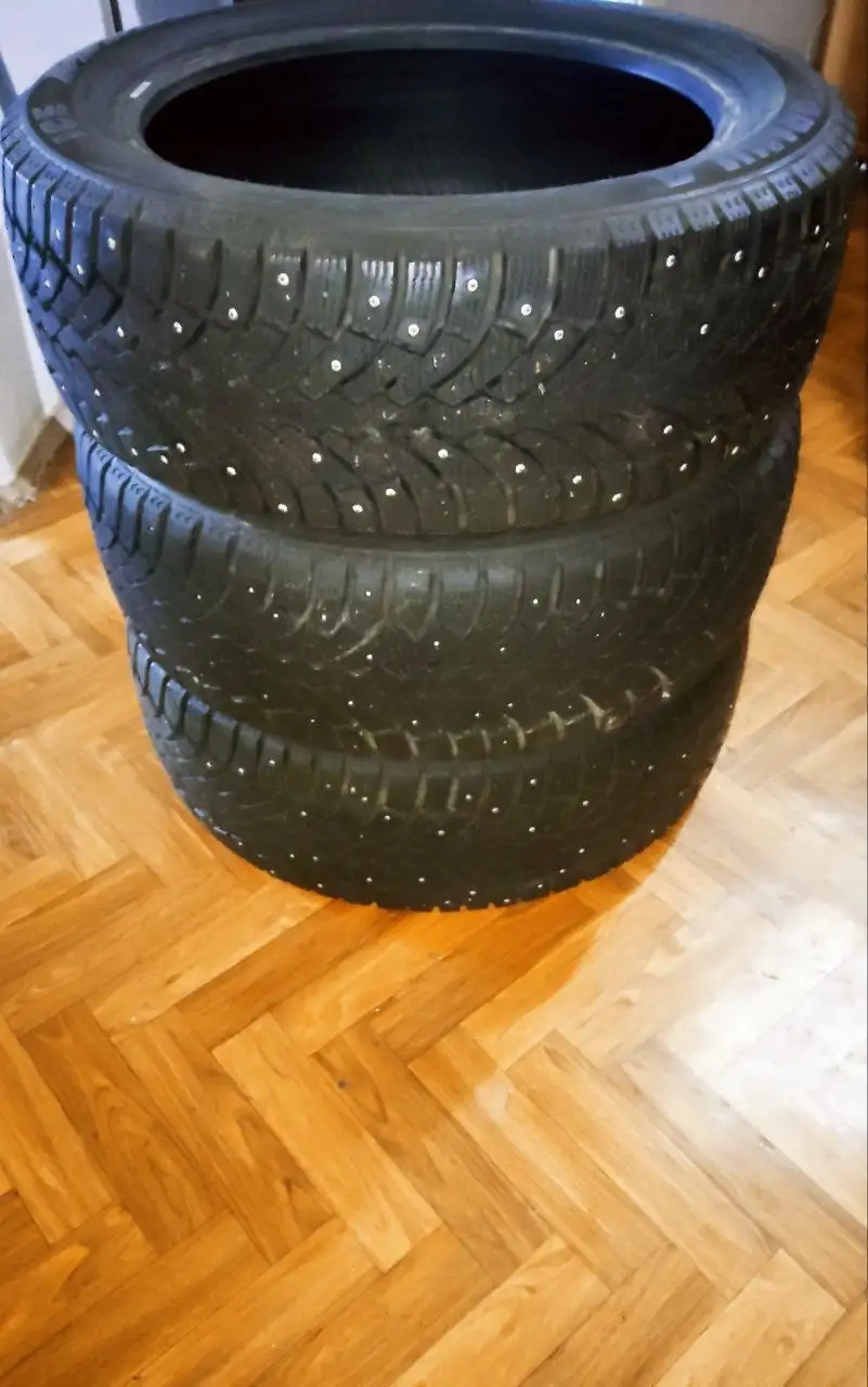 Зимние и летние шины 215/50 R17 - Шины и диски (Авто) в Казань