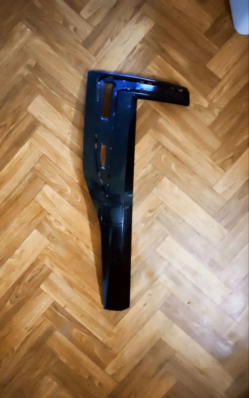 Запчасти для Москвич 3: кронштейн, молдинг, накладка бампера - Кузовные детали (Запчасти) в Казань