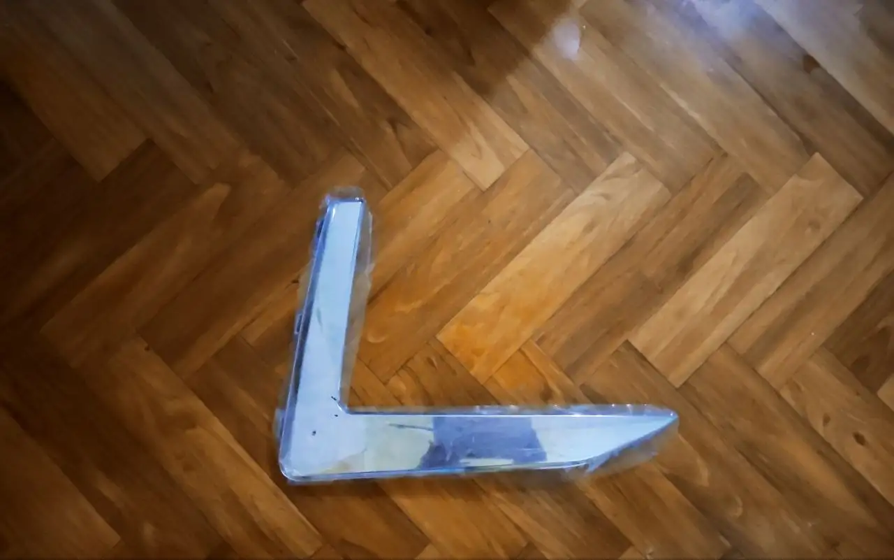 Запчасти для Москвич 3: кронштейн, молдинг, накладка бампера - Кузовные детали (Запчасти) в Казань