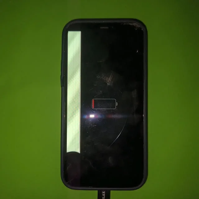 Айфон 12 с повреждениями - Компьютерные клавиатуры в Казань