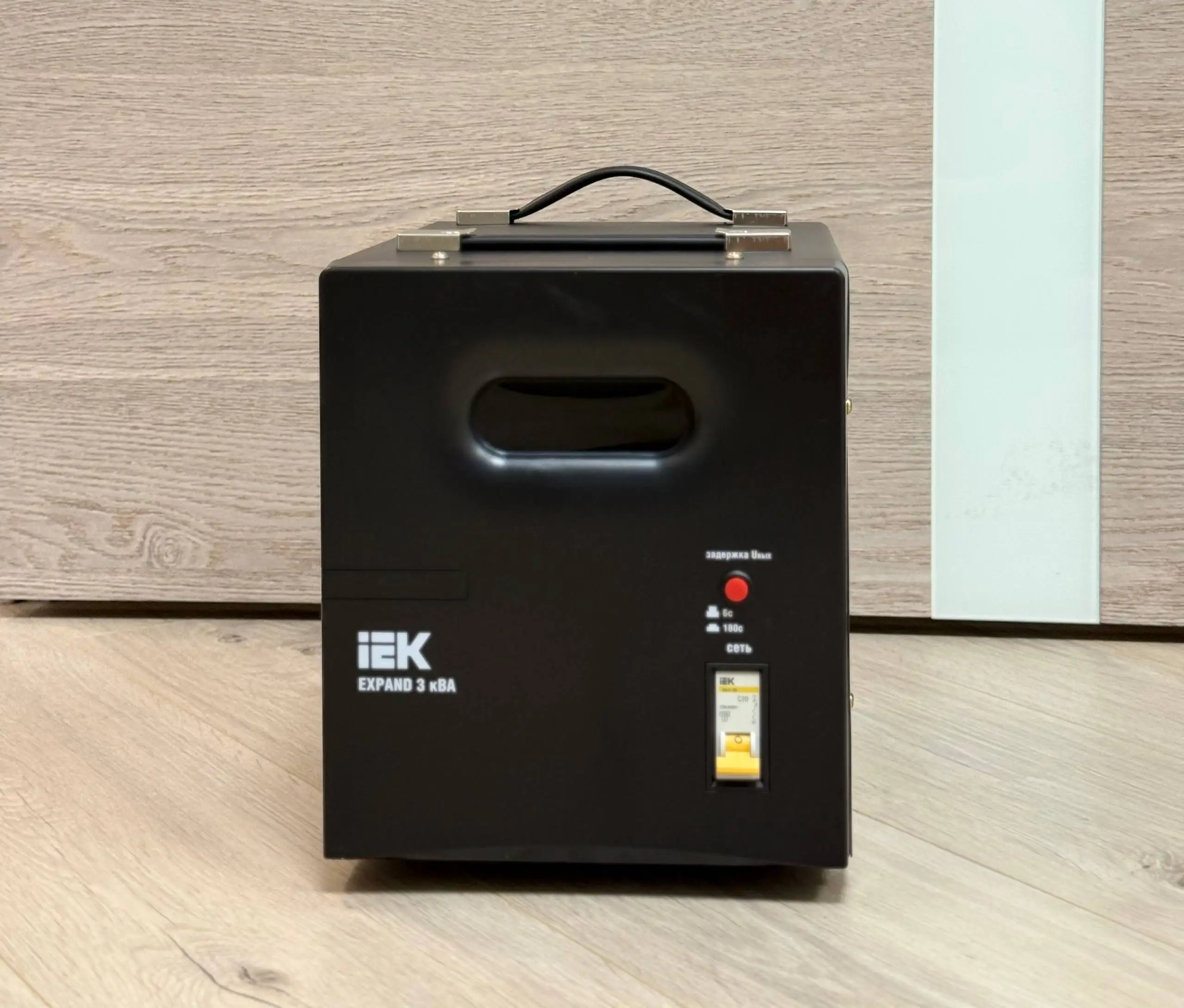 Продажа стабилизатора EXPAND 3кВА IEK новый - Электроника в Казань