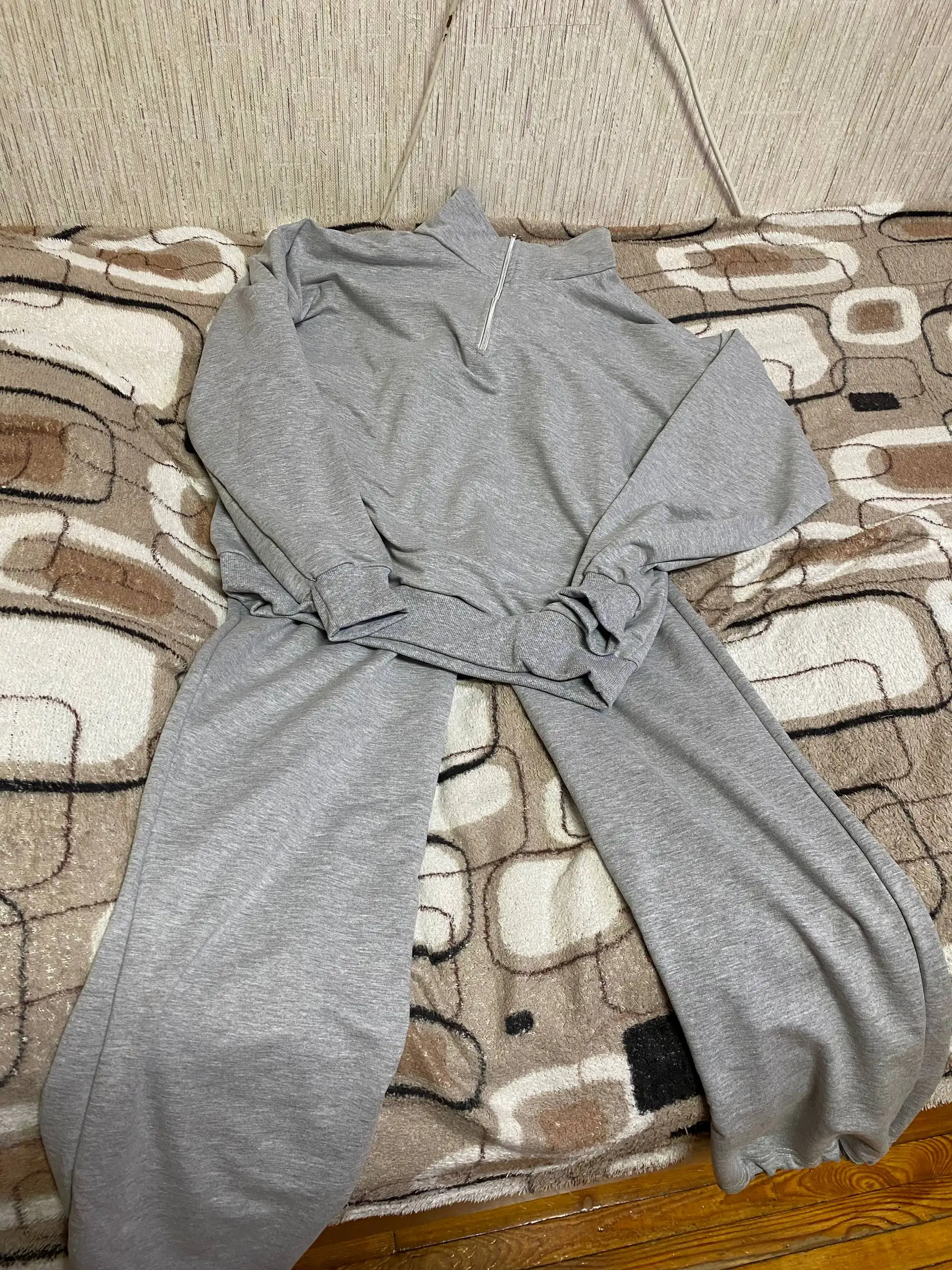 Костюм женский спортивный 44 размер новый - Женская одежда (Одежда) в Казань