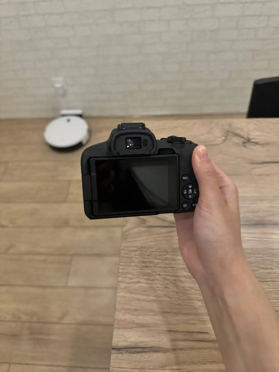 Canon EOS R50 Kit 18-45mm в идеальном состоянии - Фотоаппараты (Электроника) в Казань