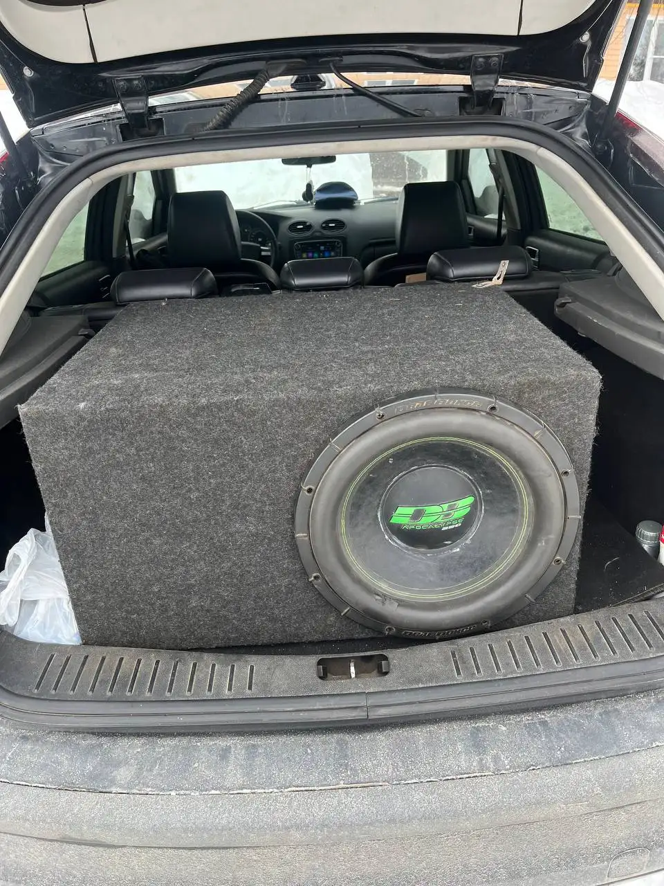 Комплект Сабвуфер+Короб+Усилитель - Барахолка в Казань