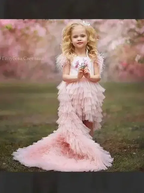 Детское платье со шлейфом б/у - Юбки в Казань