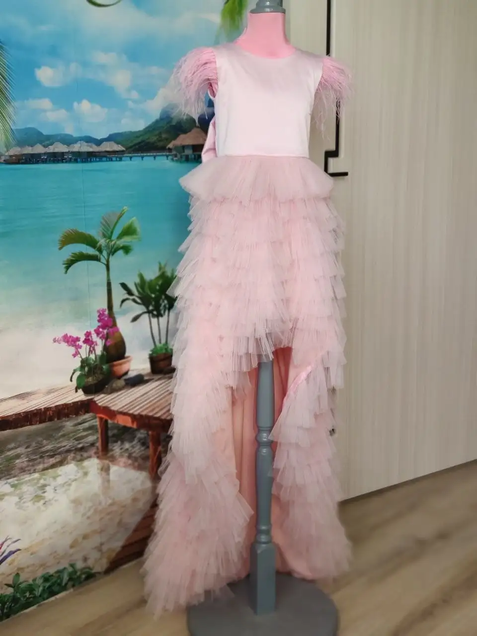 Детское платье со шлейфом б/у - Платья (Одежда) в Казань