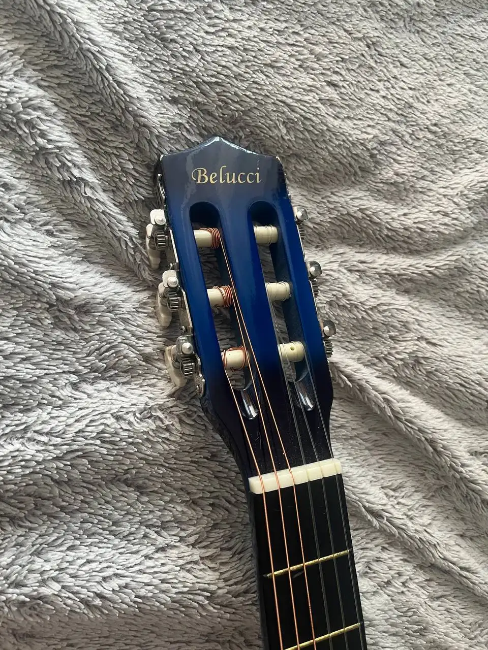 Гитара в хорошем состоянии - Хобби и отдых в Казань